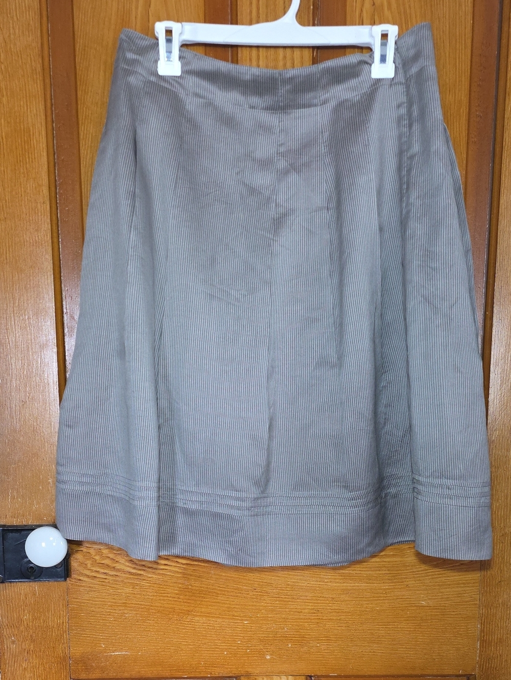 Banana Republic A-Line Silk Skirt in Taupe...NWOT